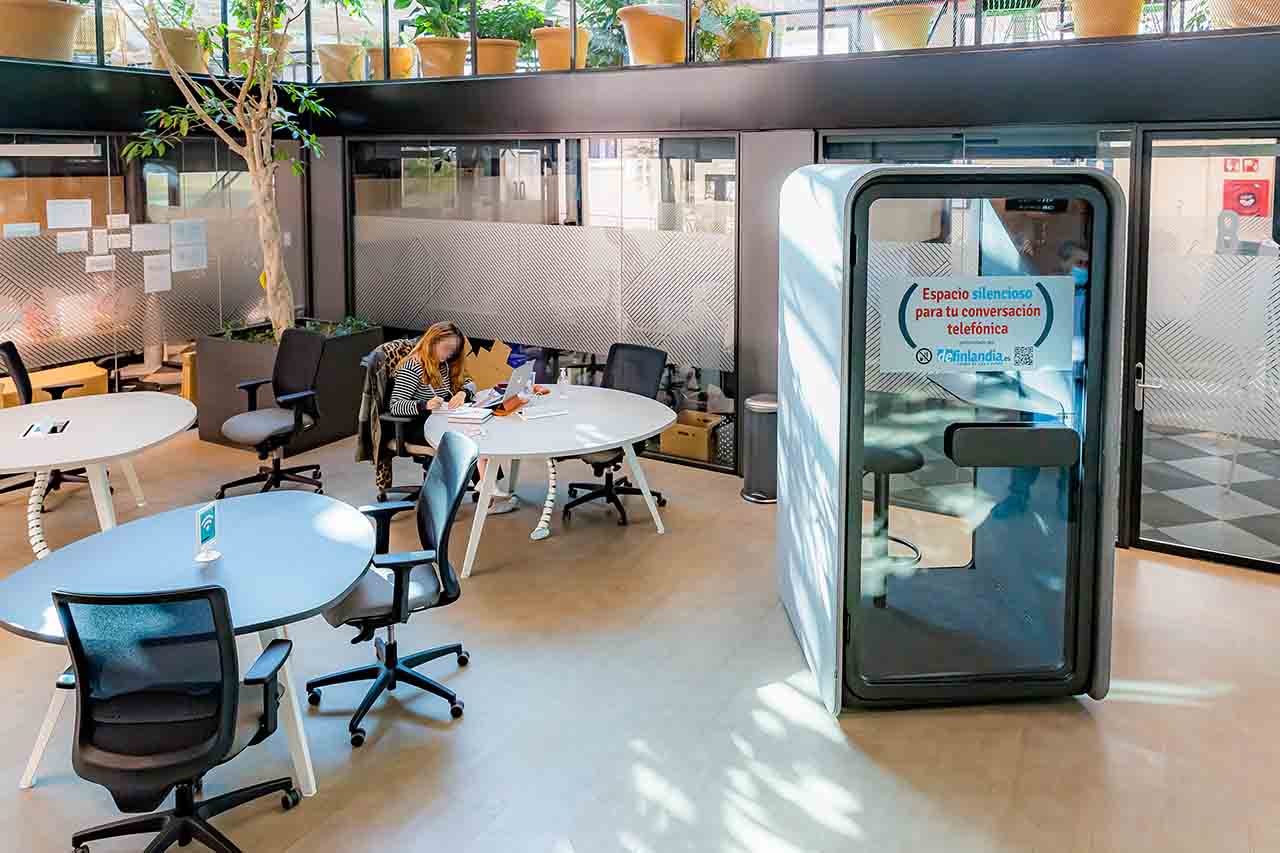 cabinas telefonicas insonorizadas para hoteles y espacios de coworking